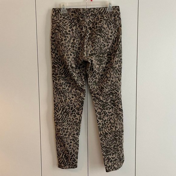 Democracy Leopard Jeans - Picture 2 of 5